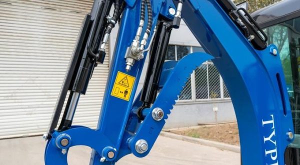 TYPHON 18 FLEX PRO 1.8 Ton Mini Excavator USA with 12 attachments - Image 2