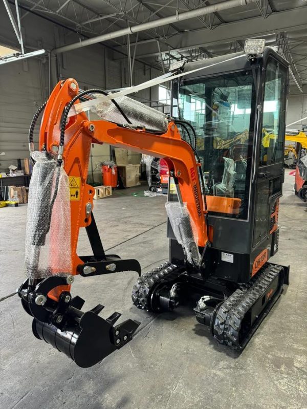 AGT 13.5HP 1-ton Mini & Small Excavator More Comfortable, 2116 pounds With Enclosed Cab Gasoline For Sale | AGT-QH13R - Image 3
