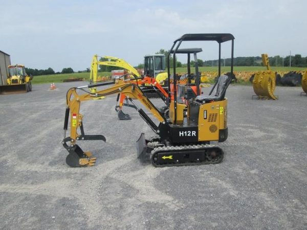 AGT 13.5HP, 1 ton RATO Engine Mini Hydraulic Excavator Micro Crawler Digger, Gasoline Chicago Stock| AGT-H12R