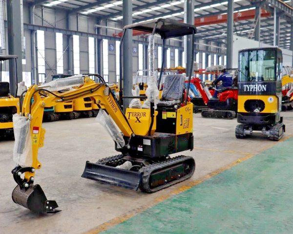 In USA Mini Excavator 1 Ton Digger 13.5hp Gas Tracked Crawler B&S EPA Engine - Image 12