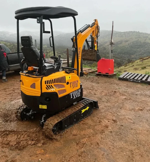 4,000 lbs Terror XVIII Mini Excavator, EPA Certified KUBOTA D902 Diesel Machine - Image 11