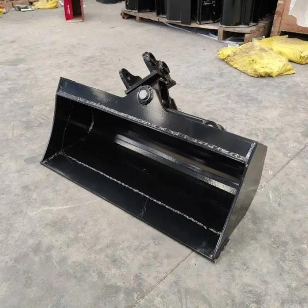 600mm Tilting Bucket: Attachment for TYPHON Mini Excavators USA - Image 3
