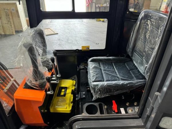 AGT 13.5HP 1-ton Mini & Small Excavator More Comfortable, 2116 pounds With Enclosed Cab Gasoline For Sale | AGT-QH13R - Image 5